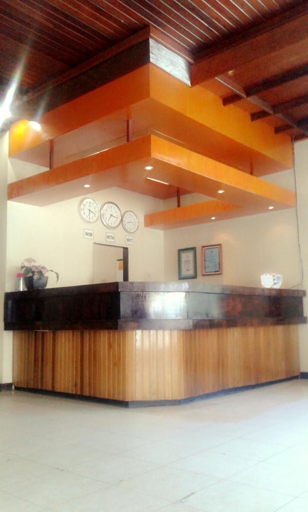 Serayu Hotel Timika Luaran gambar