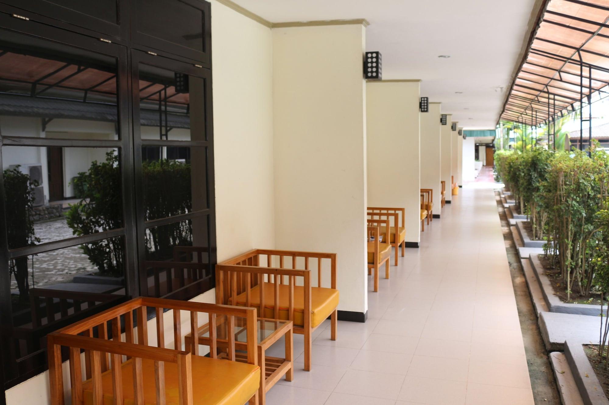 Serayu Hotel Timika Luaran gambar