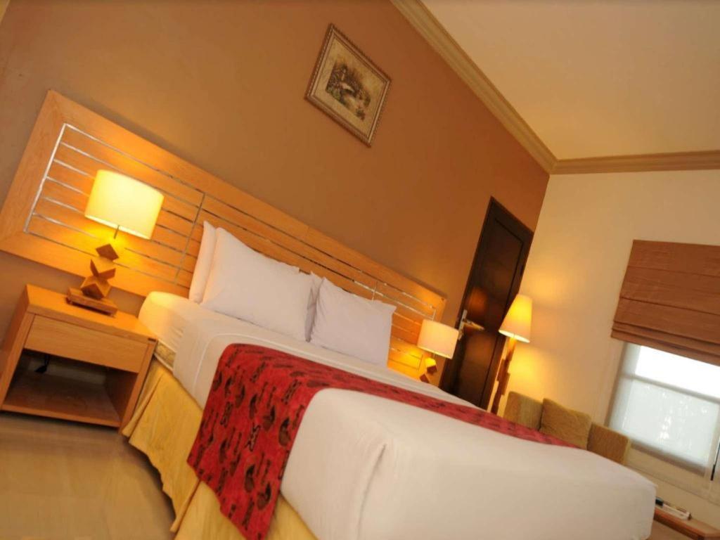 Serayu Hotel Timika Luaran gambar
