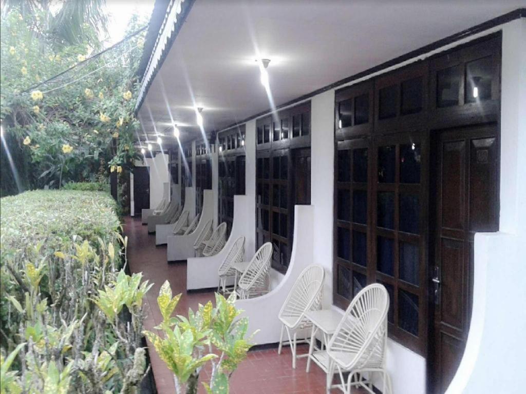 Serayu Hotel Timika Luaran gambar