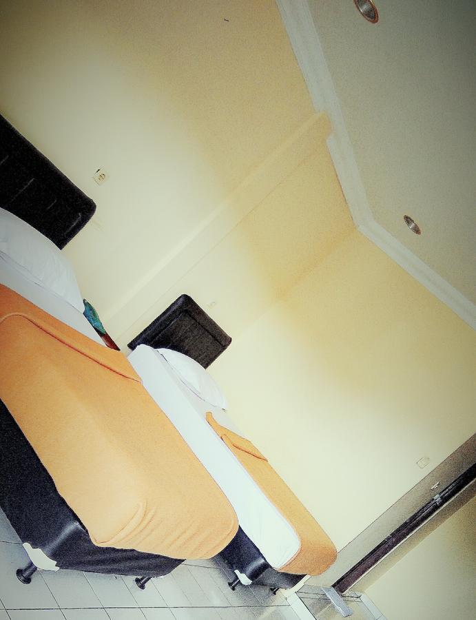 Serayu Hotel Timika Luaran gambar
